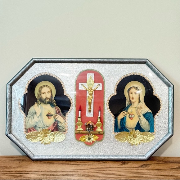 Vintage Jesus & Mary Religious Sacred Heart Foil Shrine Diorama Ornate Frame